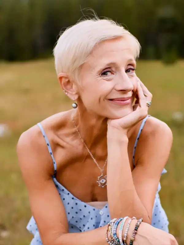 Karen Smith Headshot